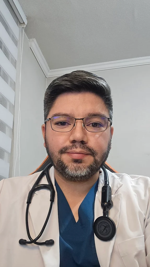 Dr. Daniel Contreras